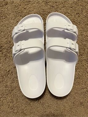 Shade & Shore White Double-Buckle Slide Sandals